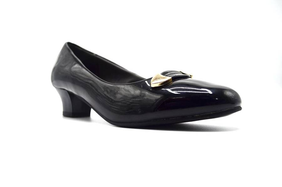 TTP Ladies High Gloss Slip on Low Heel Courts
