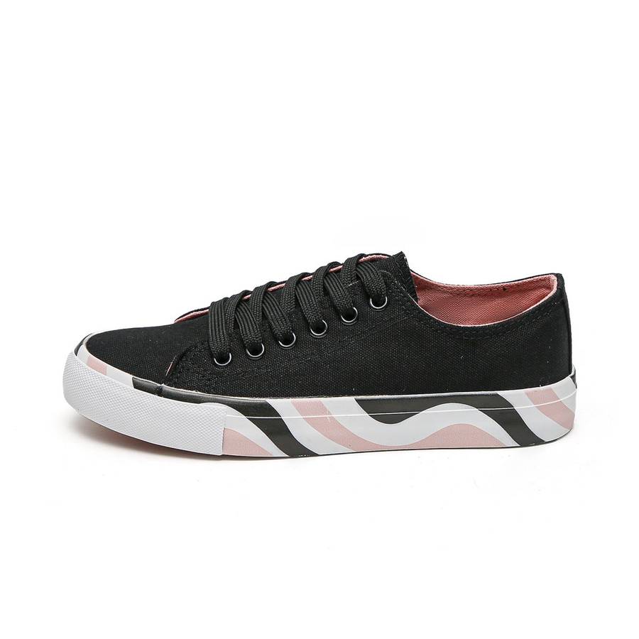 Fashion Low Top Canvas Sneaker XB3815