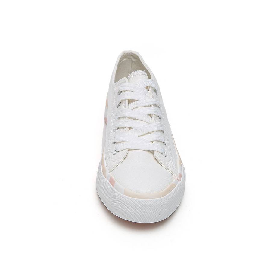 Fashion Low Top Canvas Sneaker XB3815
