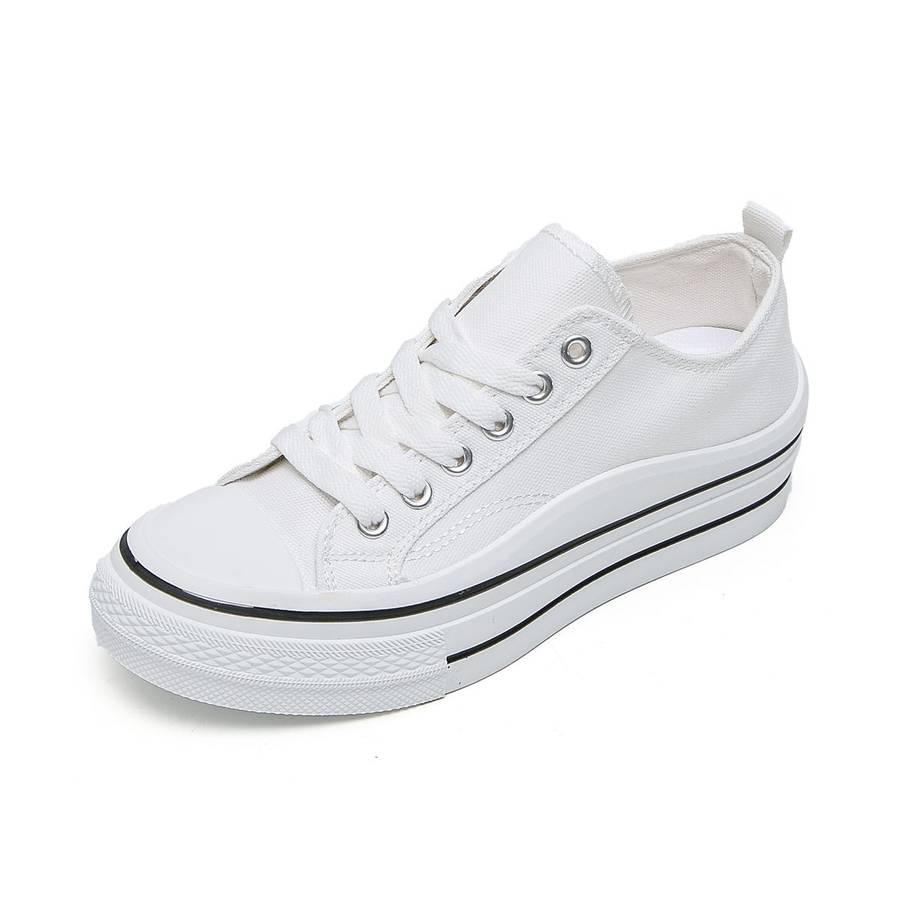 Classic Low Top Canvas Sneaker XB3816