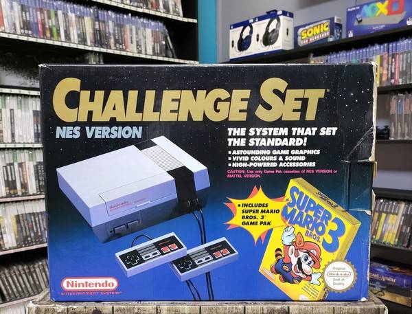 Nintendo NES Console Challenge Set