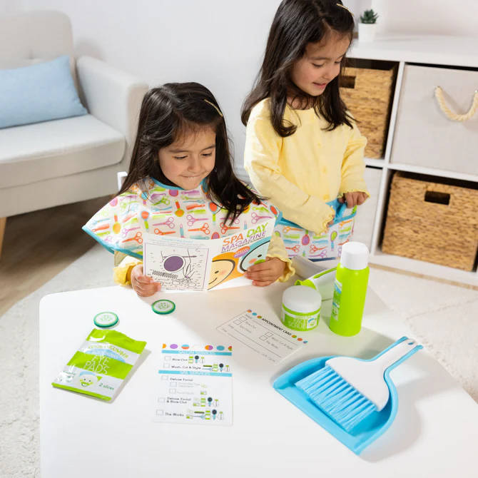 Love Your Look Salon &amp; Spa Play Set
