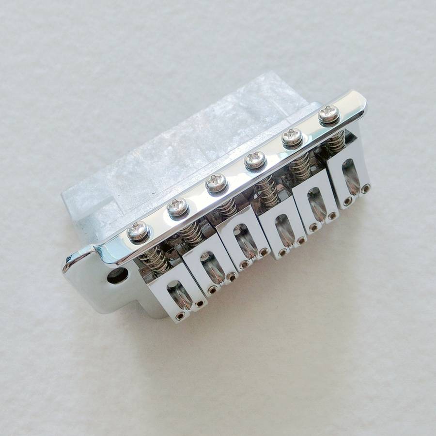 Strat Tremolo Chrome Bridge Complete - 6 point 52.5mm spacing