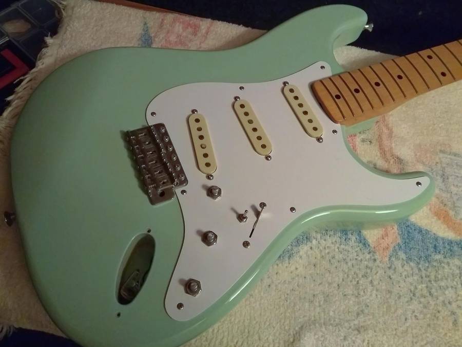 S/S/S White 1ply Strat Style Pickguard Vintage 8 Hole