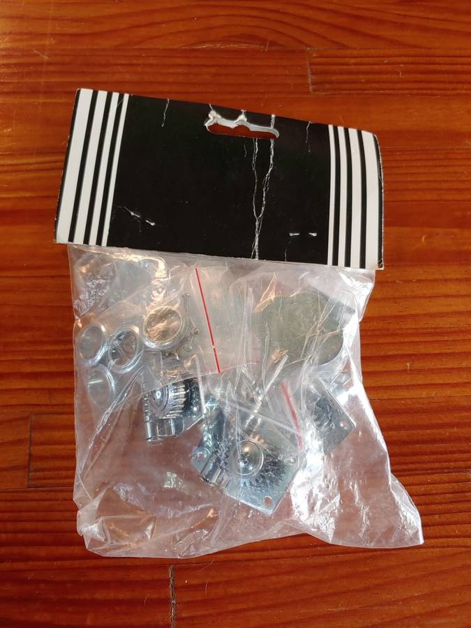 Bass Guitar Machine Head Tuners Set of 4