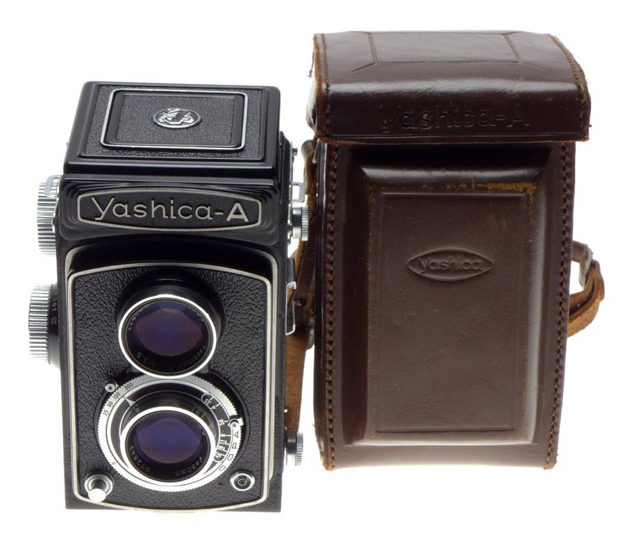 YASHICA A TLR Medium format vintage film camera YASHIMAR 3.5 f=80mm coated lens cased - Yashica