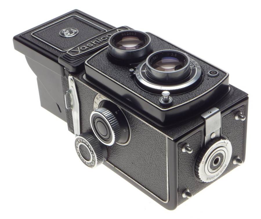 YASHICA A TLR Medium format vintage film camera YASHIMAR 3.5 f=80mm coated lens cased - Yashica