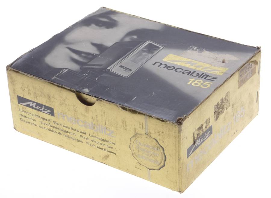 METZ Mecablitz 185 Electronic flash lightly used in box with charger and manual fits SLR hot shoe