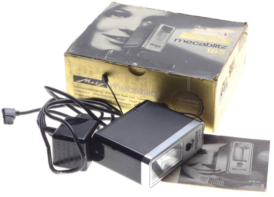 METZ Mecablitz 185 Electronic flash lightly used in box with charger and manual fits SLR hot shoe