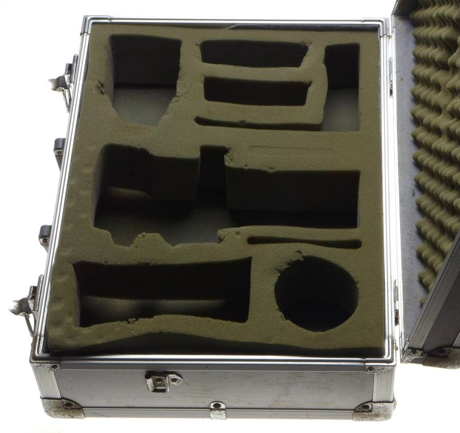 Mamiya RB67 original alluminum camera travel flight case padded lightly used - Cases