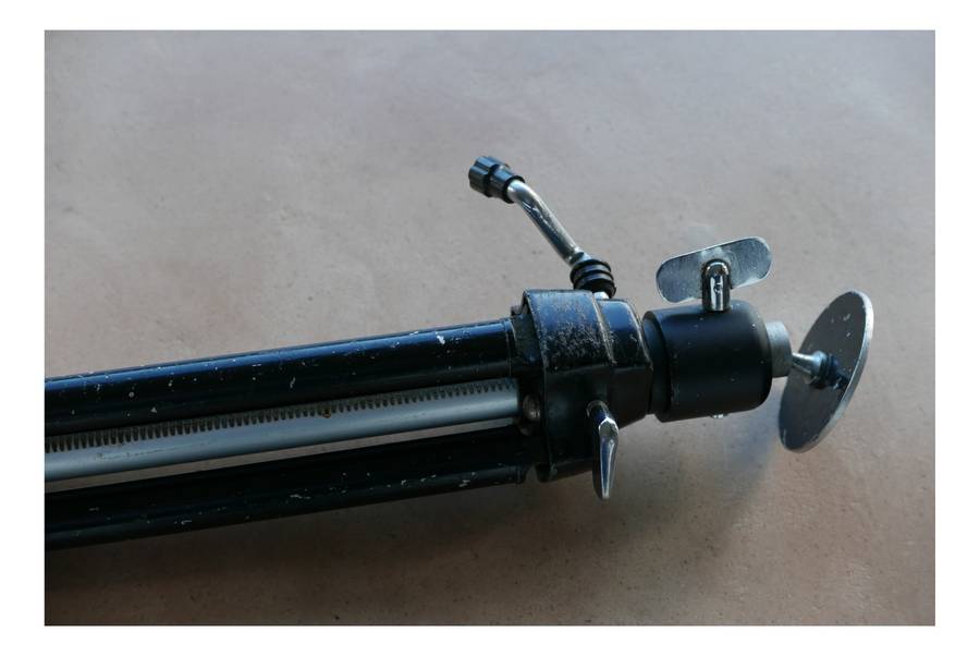 Compact vintage tripod adjutable centre column Hansa swivel head