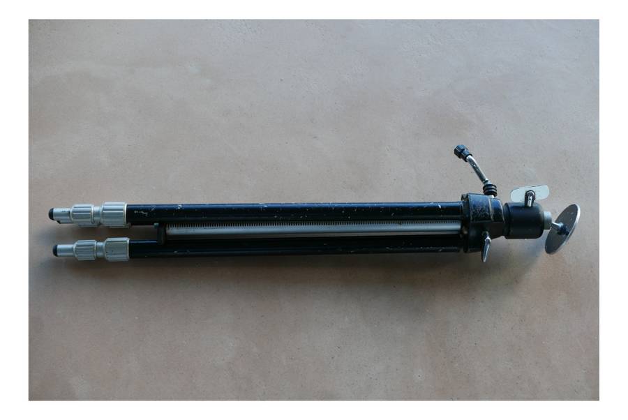 Compact vintage tripod adjutable centre column Hansa swivel head