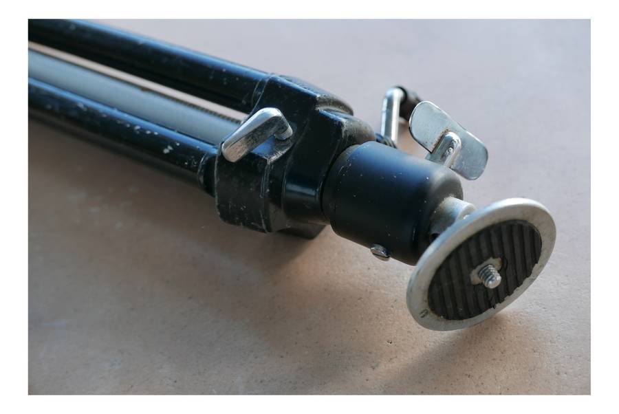 Compact vintage tripod adjutable centre column Hansa swivel head