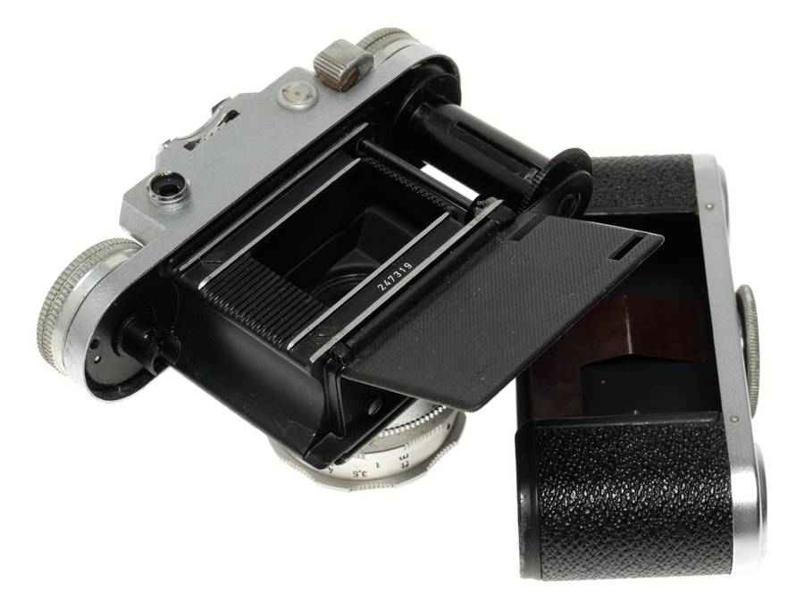 Braun Super Paxette 35mm Film RF Camera E-Staeble-Kata 2.8/45 mm`