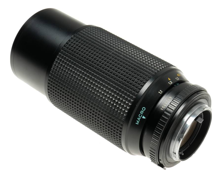 Minolta MD Zoom 70-210mm 1:4 SLR retro vintage optics