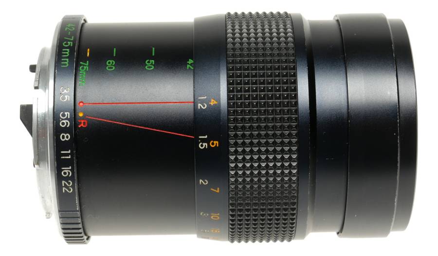 Yashica lens ML Zoom 42-75mm 1:3.5-4.5 SLR vintage film lens