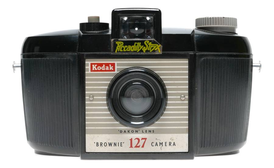 Kodak Brownie 127 Second Model Bakelite Camera Dakon Lens