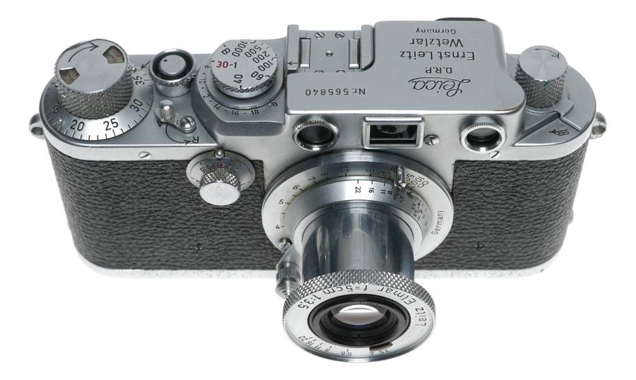 Leica IIIf red dial camera with Elmar 3.5/50mm lens great condition