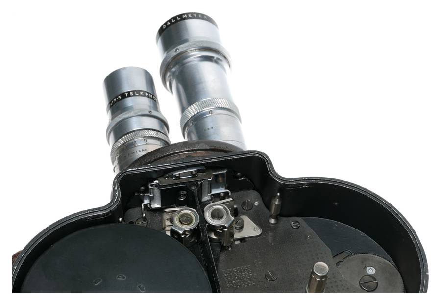 Bell Howell Filmo 70-DA 16mm Cine Camera Dallmeyer 6 in F4.5 3 in F3.5 Lenses