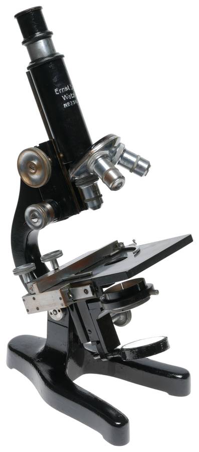 Ernst Leitz Wetzlar Microscope black enamel vintage 3 objectives