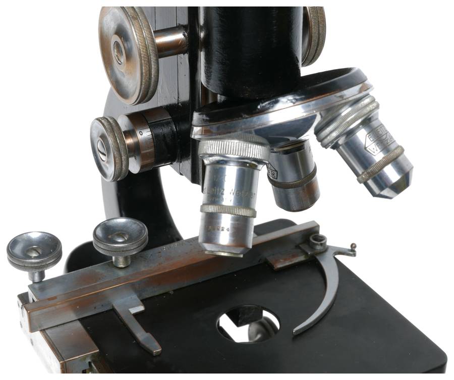Ernst Leitz Wetzlar Microscope black enamel vintage 3 objectives