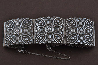 Silver Retro Bracelet |  |