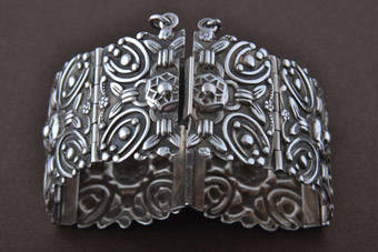 Silver Retro Bracelet |  |