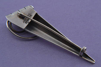 Silver Retro Brooch |  |