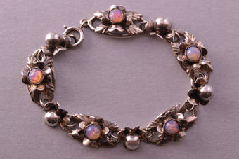 Silver Retro Bracelet |  |