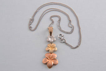 9ct Gold Modern Pendant