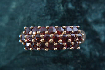 9ct Gold Modern Ring |  |