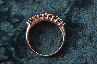 9ct Gold Modern Ring |  |