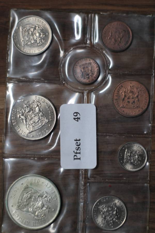 1972 *** Uncirculated set with Silver R1