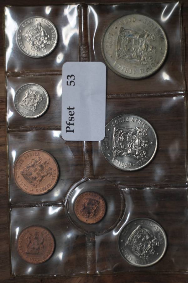 1972 *** Uncirculated set with Silver R1