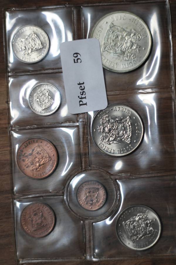 1972 *** Uncirculated set with Silver R1