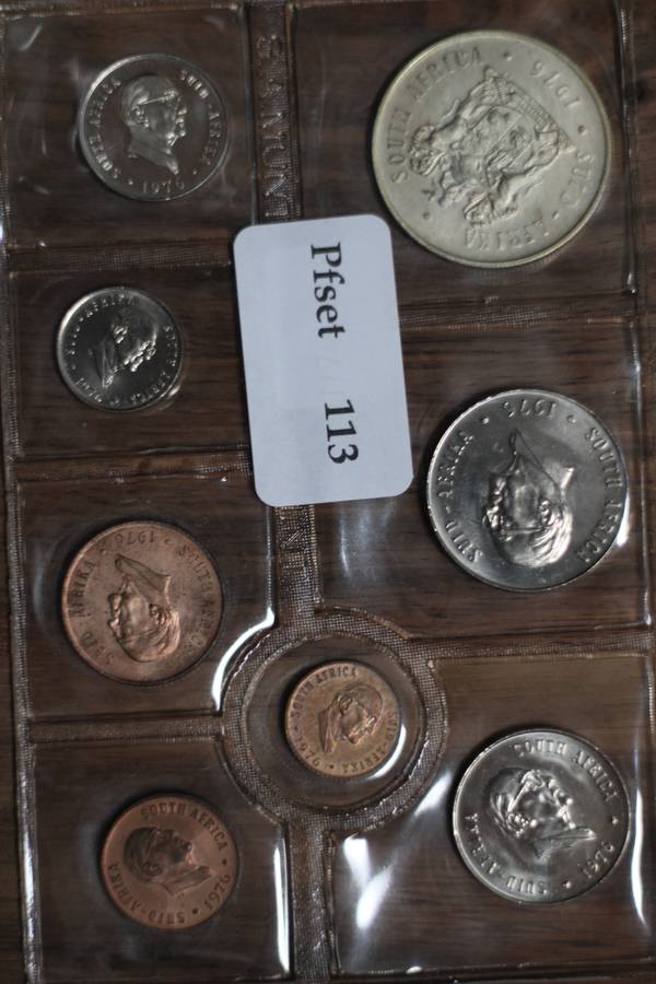 1976 *** Uncirculated set with Silver R1