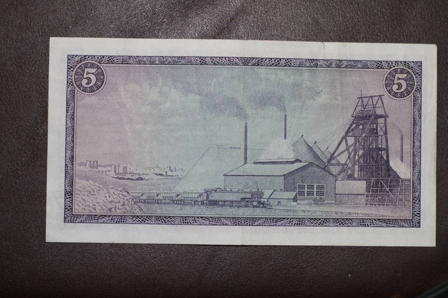 TW de Jongh 1975 Third issue *** R5 Springbok watermark *** Very decent condition