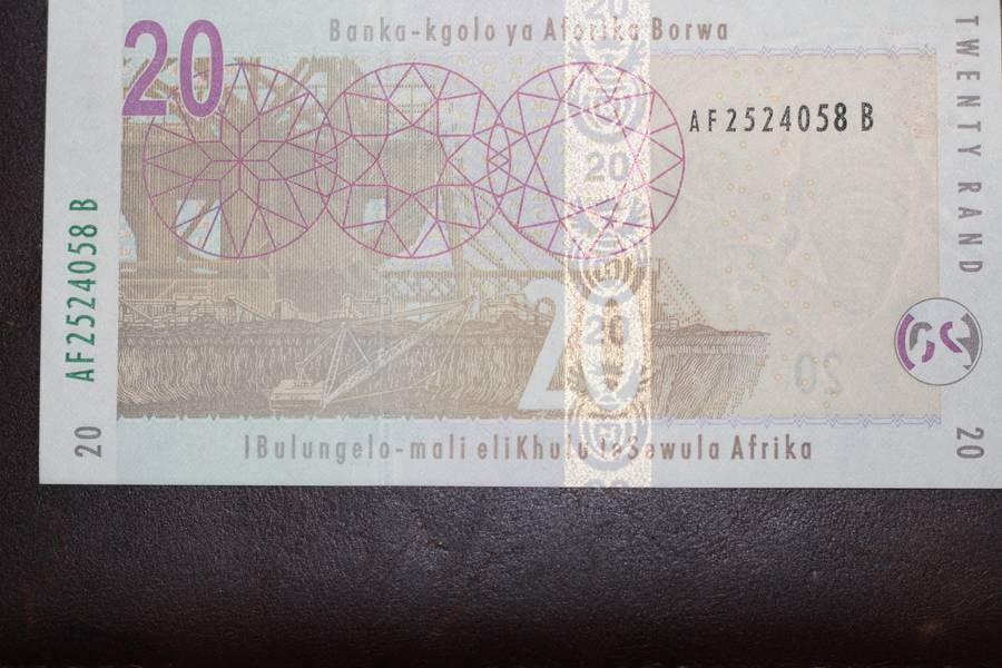 Gill Marcus *** R20 *** Please grade from photos