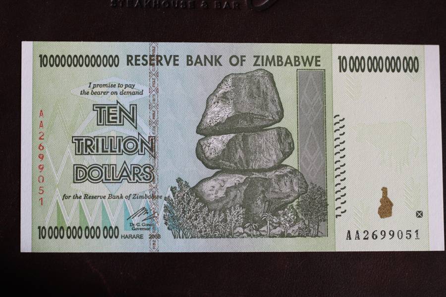 Zimbabwe *** $10 trillion *** Please grade from photos