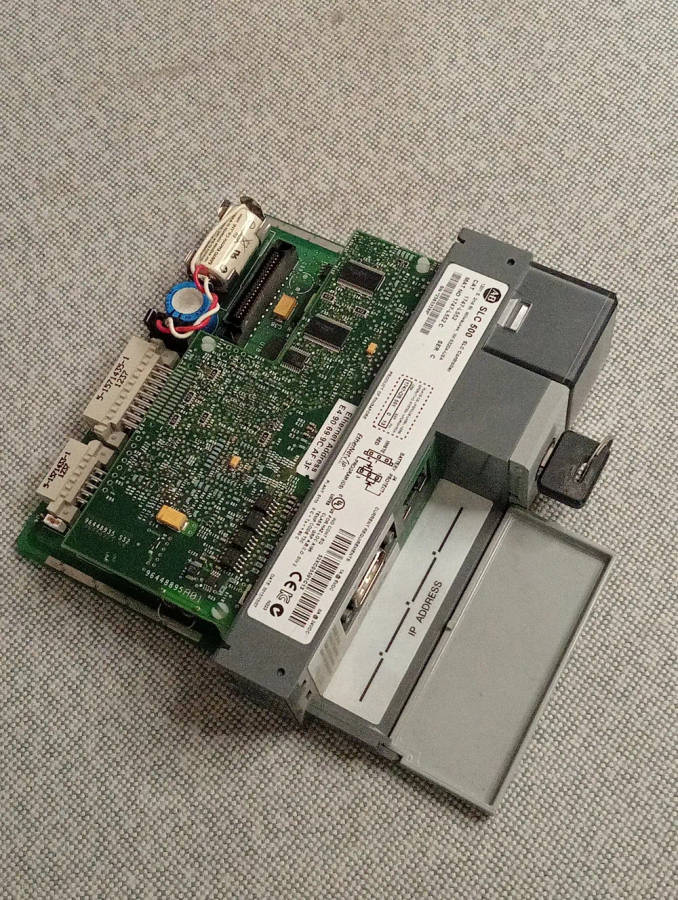 SLC 5/05 Controller - 32K Memory 1747-L552 USED