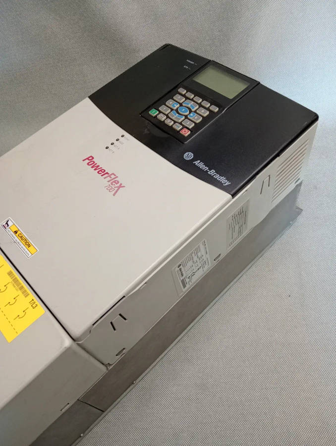 PowerFlex 700 AC Drive 20BC043A0AYNANC0 - USED