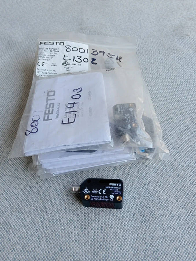 Festo - Diffuse sensor SOOE-DS-R-PNLK-T - NEW