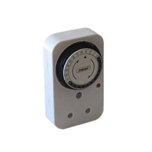 CL0555  Electrical - Andowl  Plug in Programmable Timer 220/240 Volts  16 Amps