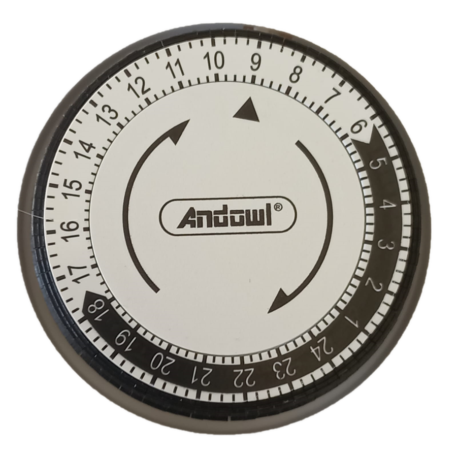 CL0555  Electrical - Andowl  Plug in Programmable Timer 220/240 Volts  16 Amps