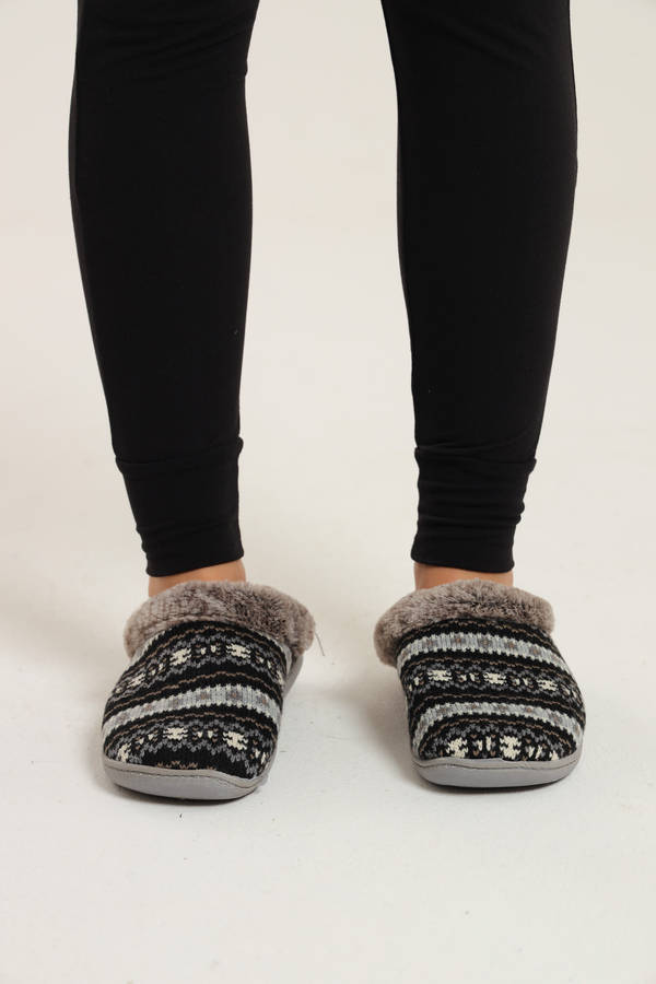 Dearfoams Unisex Chelsea Secure-fit Closed Back Memory Foam Comfort Slip on Loafer with Rubber So...