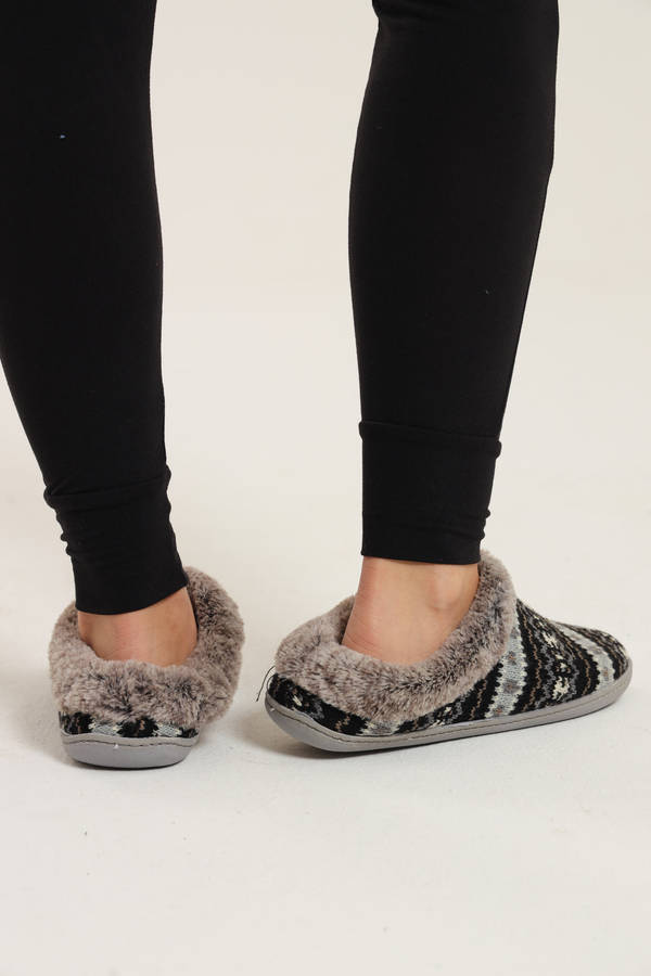 Dearfoams Unisex Chelsea Secure-fit Closed Back Memory Foam Comfort Slip on Loafer with Rubber So...