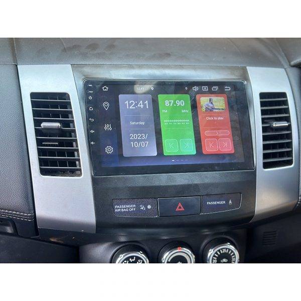 Mitsubishi Outlander 2007  2013 GPS Navigation Bluetooth Radio Unit With Carplay