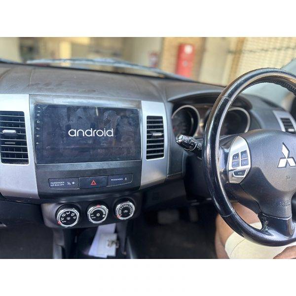 Mitsubishi Outlander 2007  2013 GPS Navigation Bluetooth Radio Unit With Carplay
