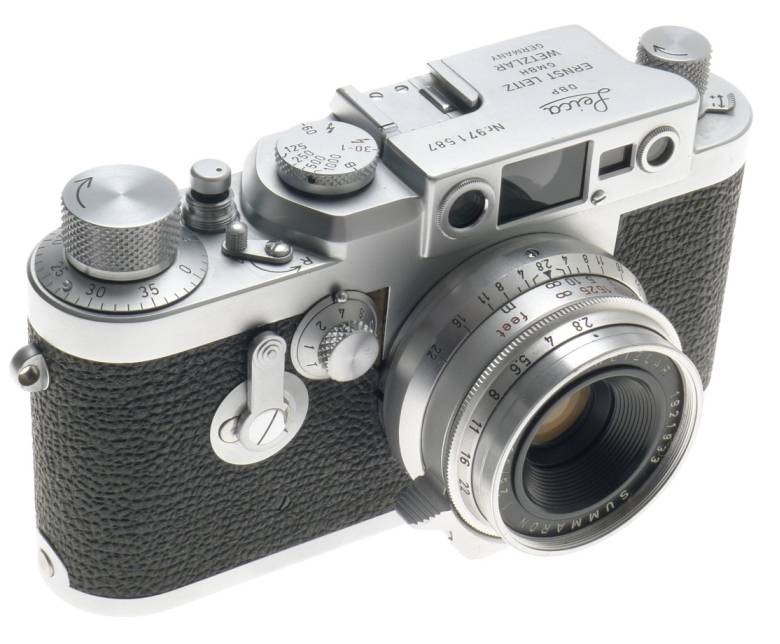 SUMMARON SILVER 1:2.8/35mm SCREW MOUNT M39 LENS WITH LEICA IIIG FILM CAMERA f=35