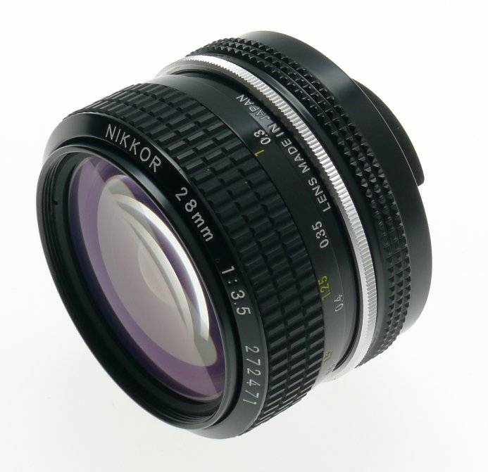 NIKON 1:3.5/28mm NIKKOR SLR CAMERA LENS f=28mm CLEAN EXCELLENT WIDE ANGLE